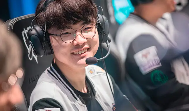 LoL: Faker breaks record