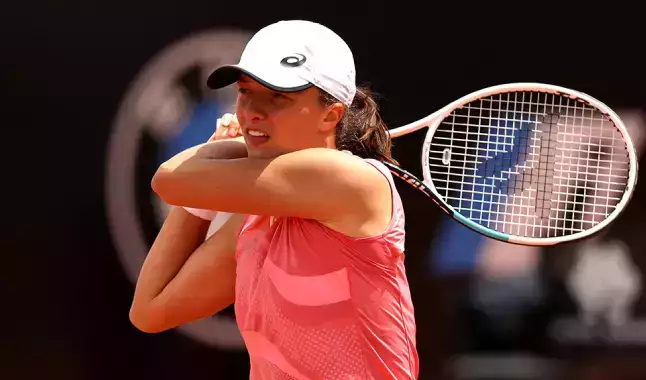 Iga Swiatek favorita em Wimbledon