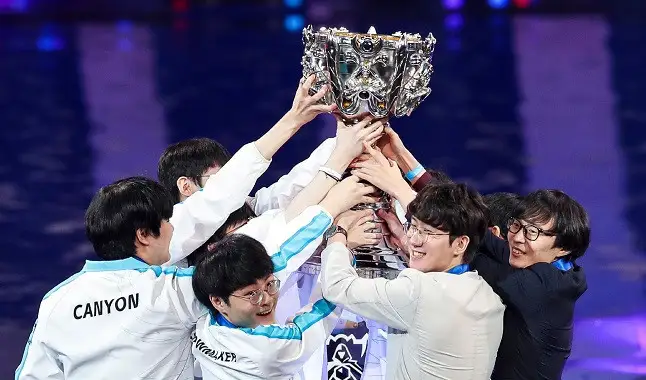 LoL: DAMWON Gaming was the League of Legends Worlds 2020 Champion