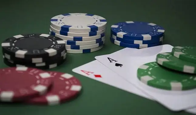 Poker and Ego: Deadly Enemies